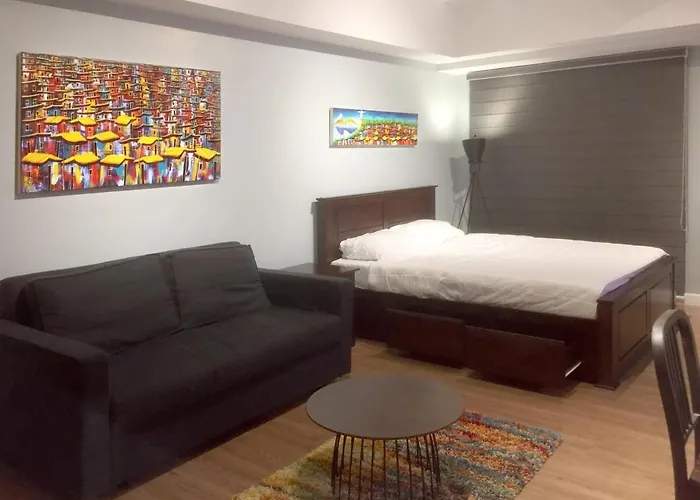 Apartment Two Maridien 41stflr -minimalist Functional *